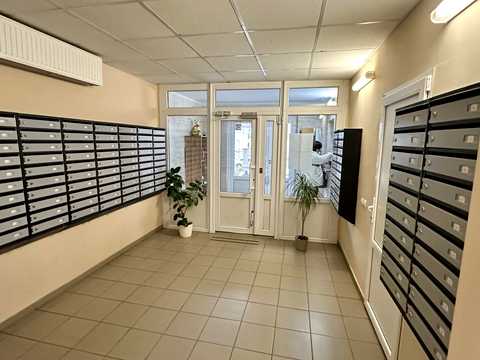 квартира за адресою Бориса Гмирі вул., 12-Б