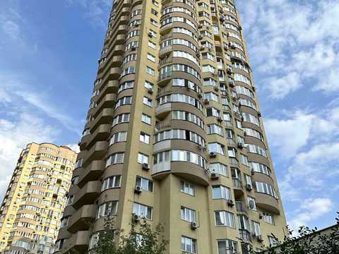 квартира за адресою Анни Ахматової вул., 46