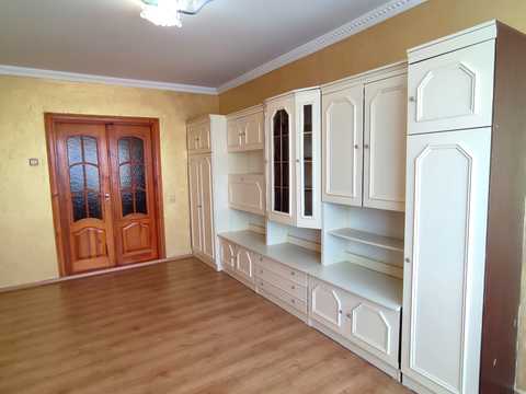 квартира по адресу вул. Макарова , 28