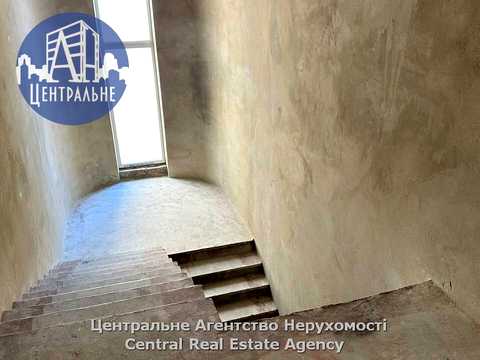 комерційна за адресою Чернівці, Сергія Скальда вул. (Комарова), 31-В
