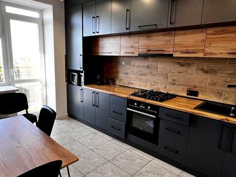 квартира за адресою Миколаївська вул., 27