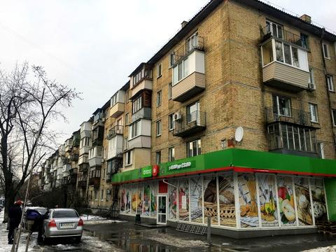 квартира по адресу Строителей ул., 8