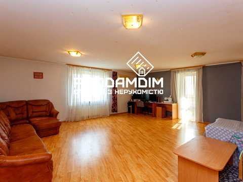 квартира за адресою Машинобудівників вул., 1-В