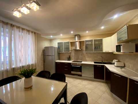 квартира за адресою Анни Ахматової вул., 13-Д