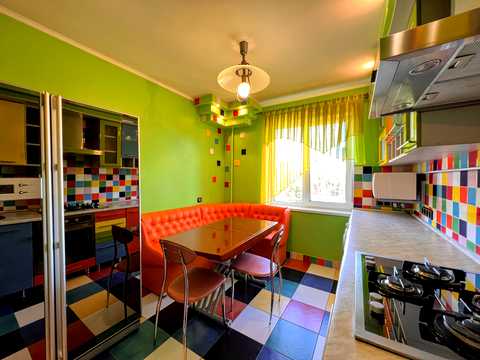 квартира за адресою ж/м Покровский, 5а