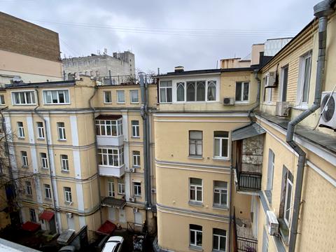 квартира за адресою Богдана Хмельницького вул., 42/32