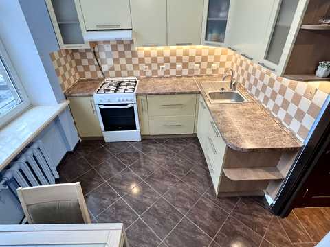 квартира за адресою Шовкуненка вул., 8/20
