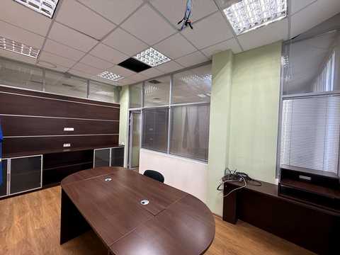 комерційна за адресою Дмитрівська вул., 75