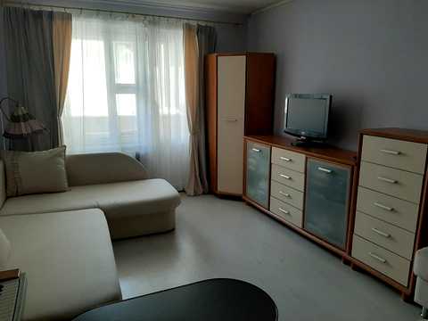 квартира за адресою Ревуцкого , 44б