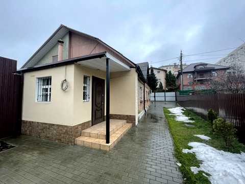 дом по адресу Л.Україкни, 8