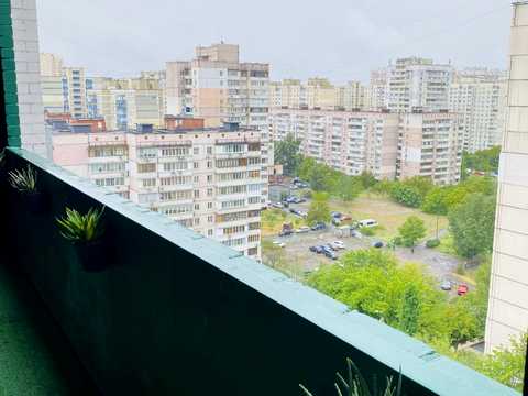квартира за адресою Анни Ахматової вул., 16-Б