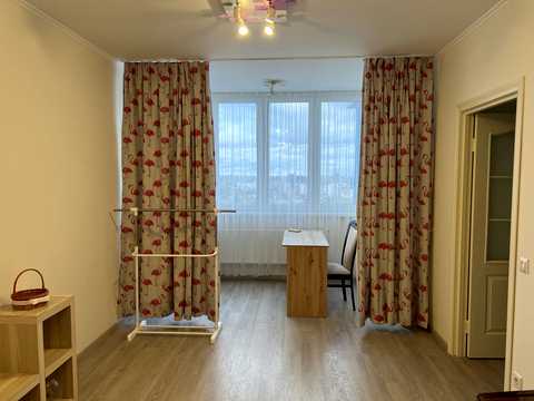 квартира за адресою Авіаконструктора Ігоря Сікорського вул. (Танкова), 1
