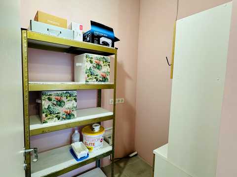 комерційна за адресою Західна вул., 4