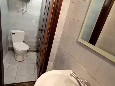 комерційна за адресою Одеса, Довженка вул., 4