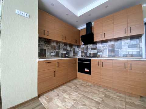 квартира за адресою практичная, 2