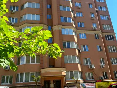 квартира за адресою Андрія Малишка вул. (Льва Толстого), 80