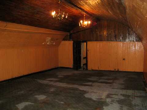 комерційна за адресою Сиротюка, 1