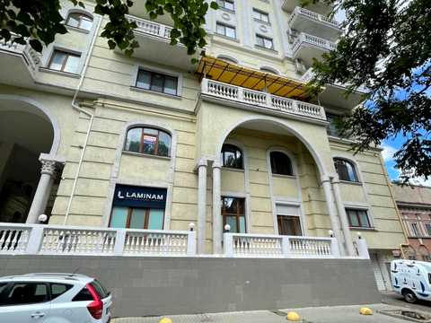 комерційна за адресою Онілової пров., 18