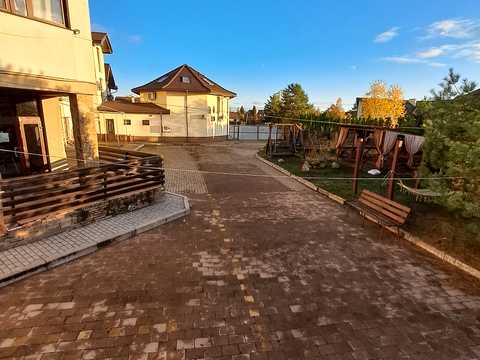 коммерческая по адресу Петра Сагайдачного ул., 1