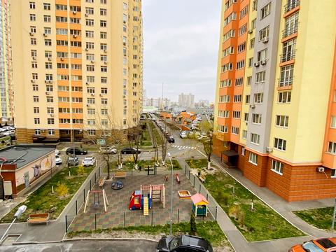 квартира за адресою Сім'ї Кульженків вул. (Петра Дегтяренка), 37