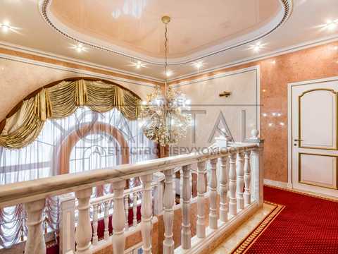 коммерческая по адресу Патріарха Володимира Романюка ул. (Жовтнева), 2Б