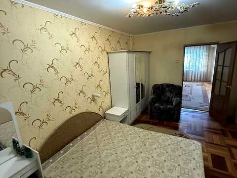 квартира за адресою Запорізька вул., 4
