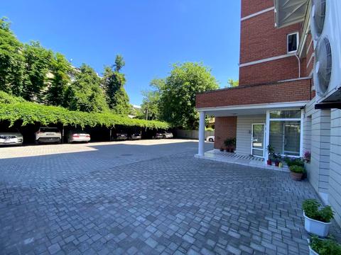 комерційна за адресою Соборна пл. (Жовтнева), 7-Б