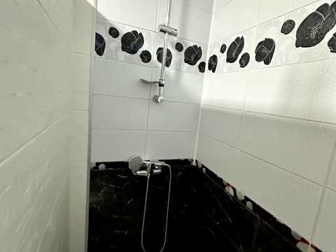 комерційна за адресою Незалежності вул., 11
