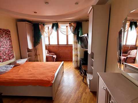 квартира за адресою Ревуцького вул., 42-А