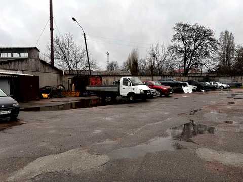 комерційна за адресою Максима Залізняка вул. (Громова), 138
