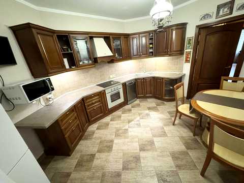 квартира за адресою Миколи Амосова вул., 4