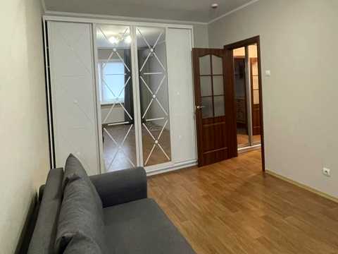 квартира за адресою Конева, 5д