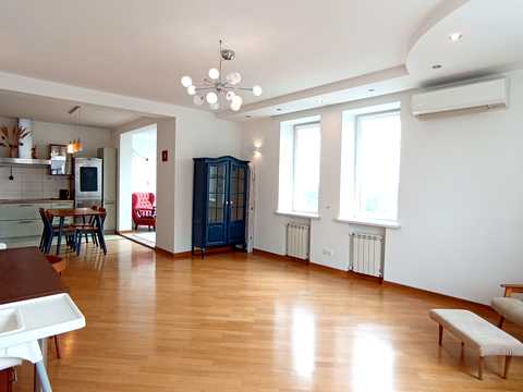квартира за адресою Миколи Амосова вул., 4