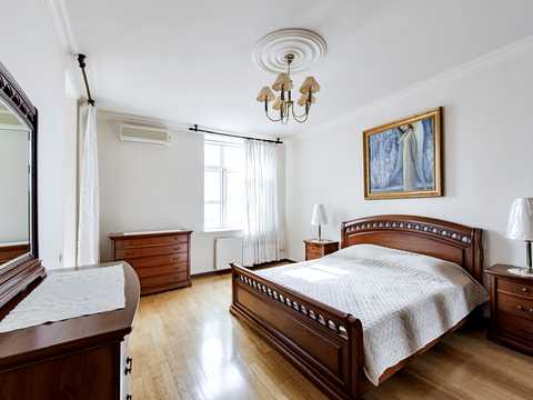 квартира за адресою Старонаводницька вул., 13