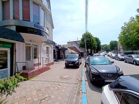 коммерческая по адресу Грушевського ул., 57