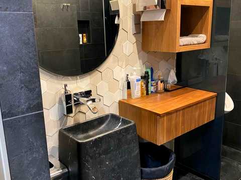 комерційна за адресою Київ, Богдана Ступки вул. (Станіславського), 2