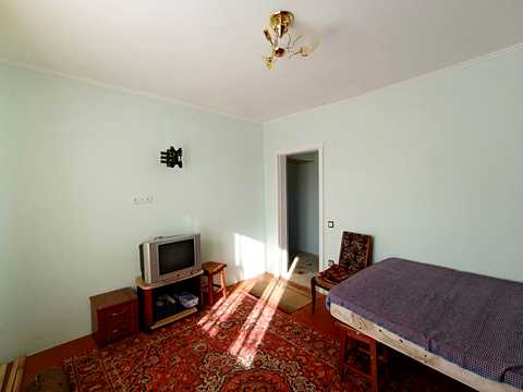 дом по адресу с. Песчаное, Руслана Шеремета, 76