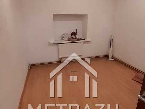 квартира за адресою Зброярська вул. (Малиновського), 8