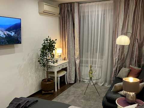 квартира по адресу Строителей ул., 24