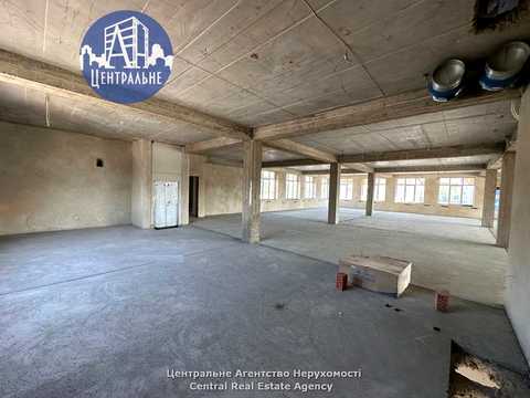 комерційна за адресою Хотинська вул., 39в