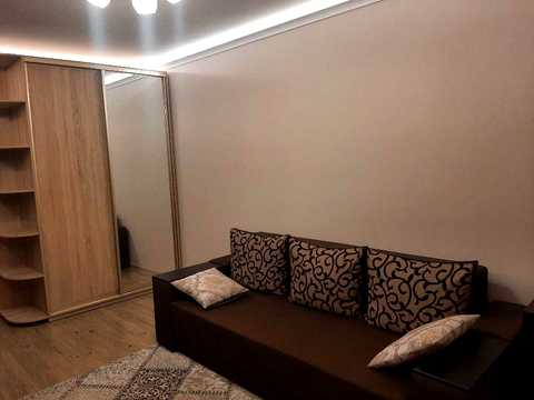 квартира за адресою Софії Русової вул., 1