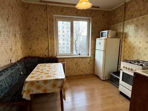 квартира за адресою Ільфа і Петрова, 13