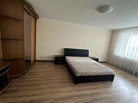 квартира по адресу Заречанская ул., 57/1