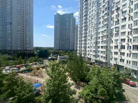 квартира по адресу Миколы Бажана просп., 12