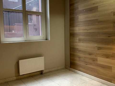 комерційна за адресою Генуезька вул., 5/2