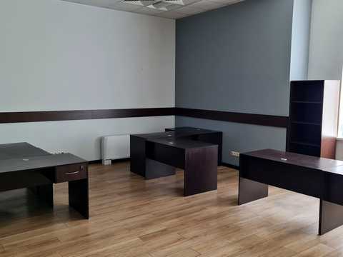 коммерческая по адресу Антоновича ул. (Горького), 33В