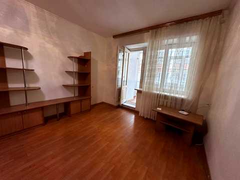 квартира за адресою Захисників України вул. (1-го Травня), 6б