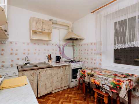 квартира за адресою Комарова, 33