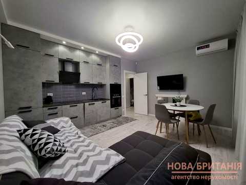 квартира за адресою Михайла Максимовича вул. (Онуфрія Трутенка), 28-Б