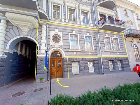 комерційна за адресою Італійська вул. (Пушкінська), 8